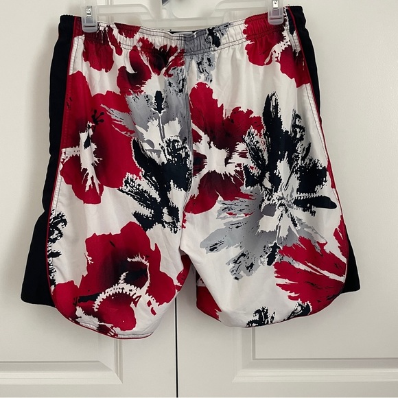 Nike Men’s XL Swim Trunks Red Black Floral Board Shorts Mesh Lined - Picture 2 of 6